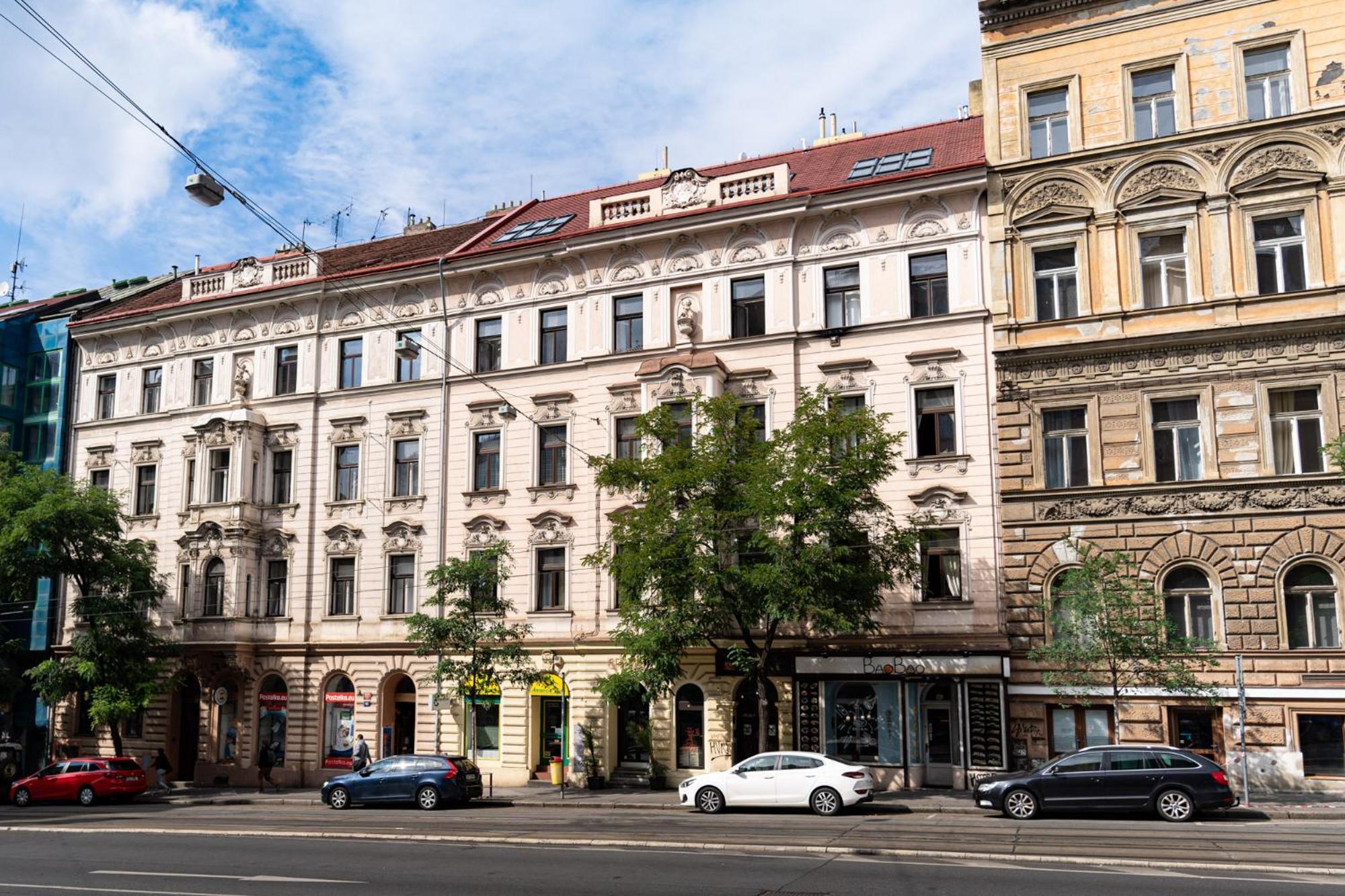 Grand Deluxe Suite Прага Екстериор снимка